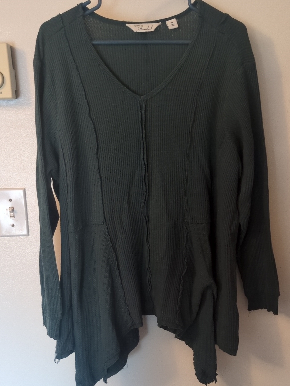 Caffe Marrakesh 2X V-Neck Long Sleeve Tunic with Asymmetrical Hem